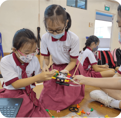 Student project demo during STEM camp session